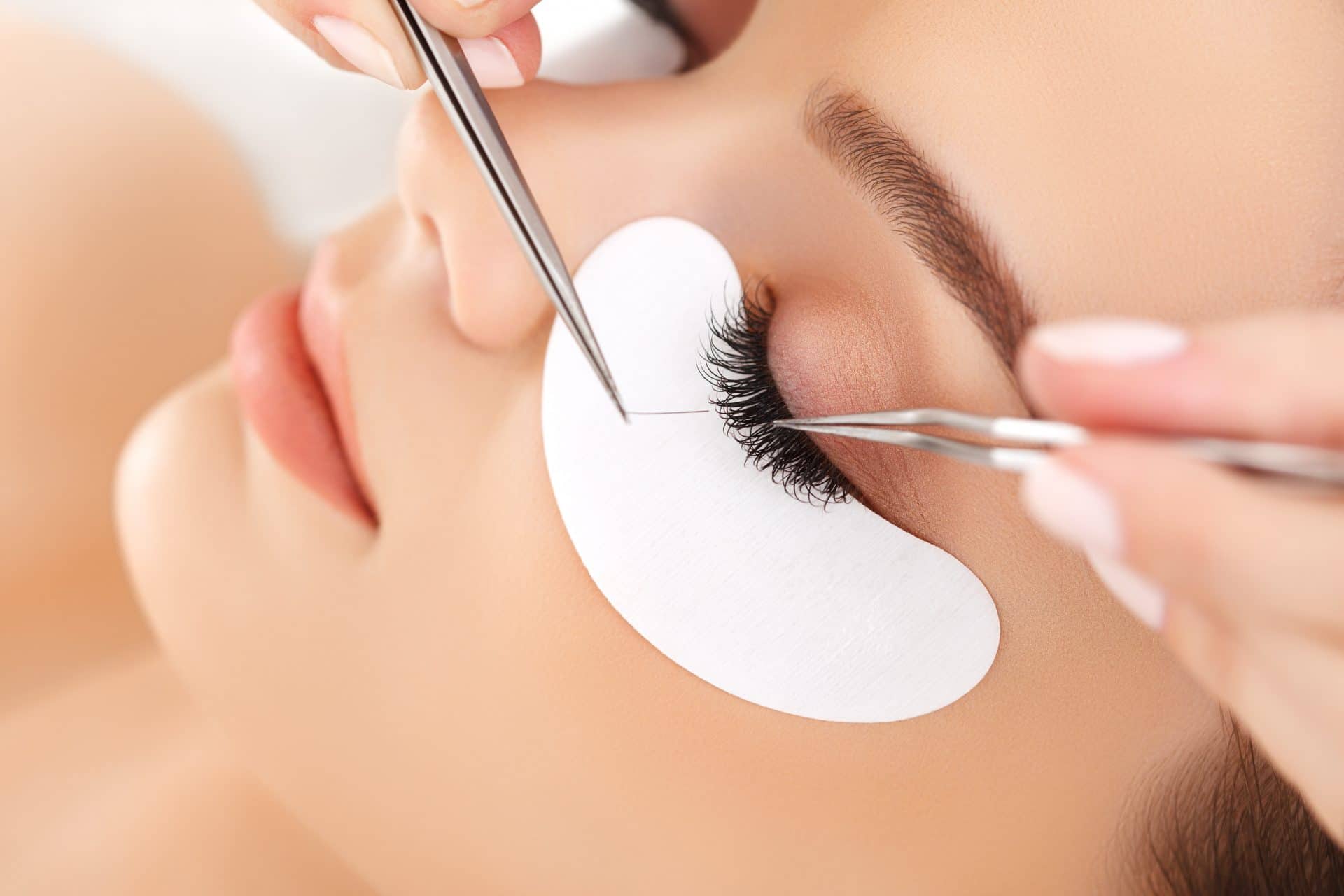 Eyelash extension