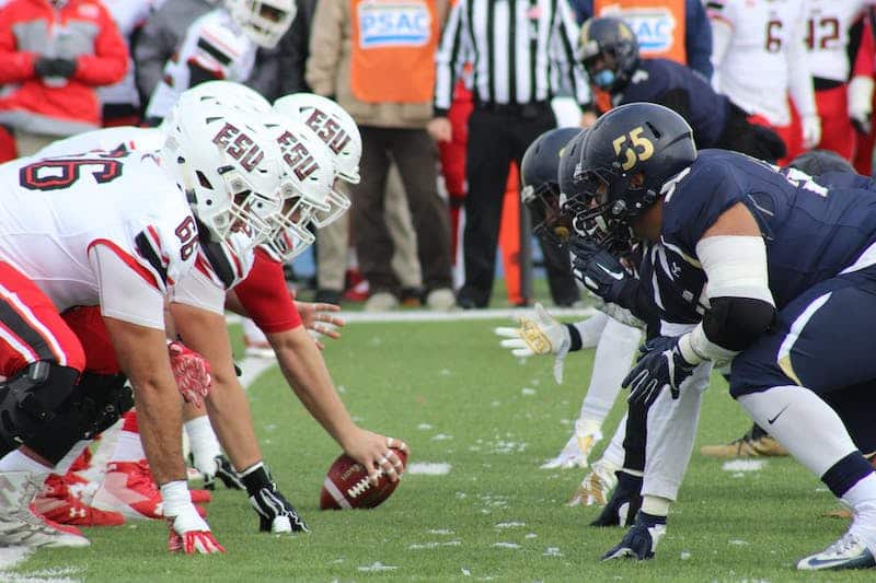 american-football-can-be-dangerous-to-eye-health American football teams