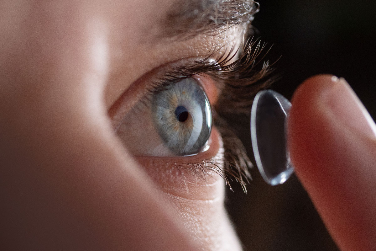 How Long Should You Wear Contact Lenses Each Day?