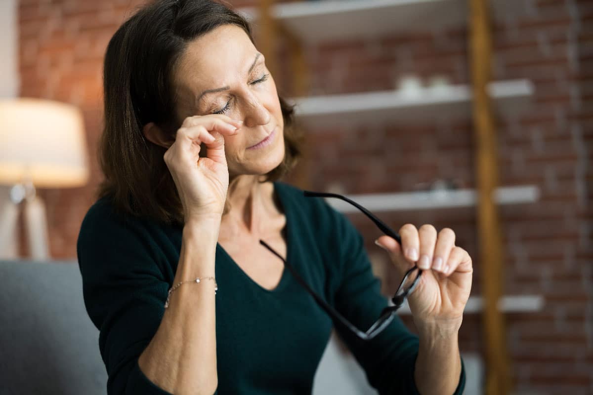 How To Cure Dry Eyes Permanently
